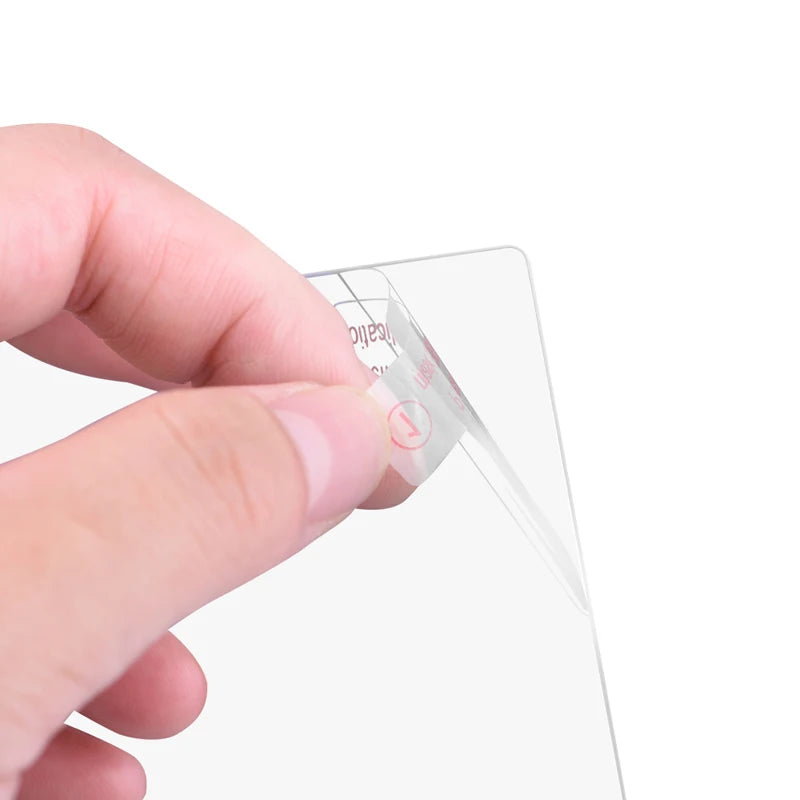 9H hardness, wear resistance, effectively protect the screen from being scratched 